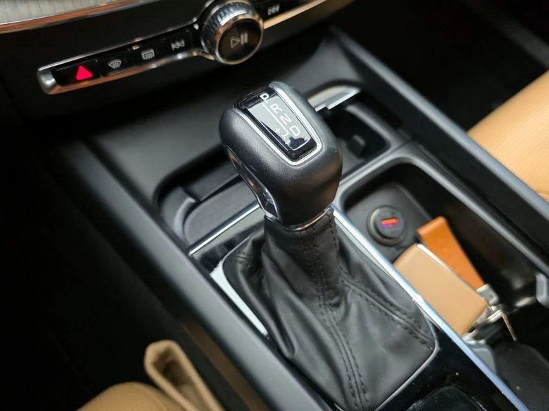 Volvo XC60 T6 Inscription| 320к.с., снимка 9 - Автомобили и джипове - 56209610