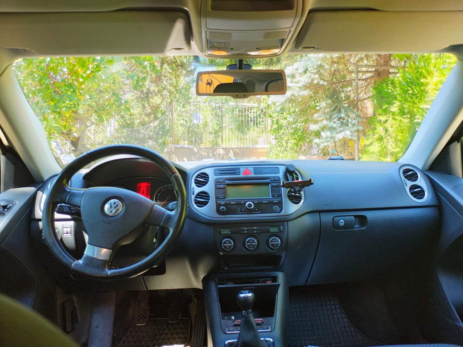 VW Tiguan TDI 2.0 - изображение 4