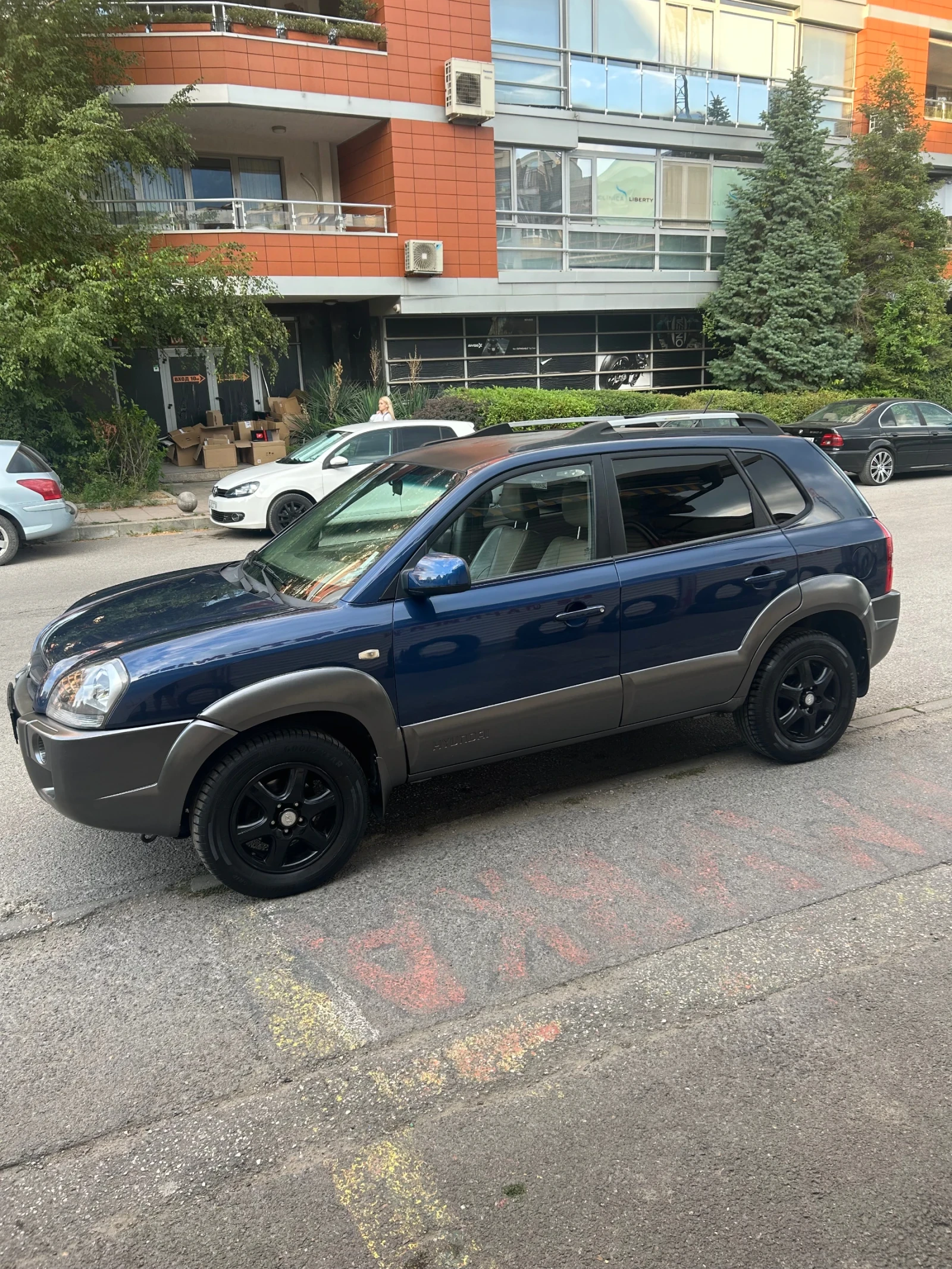 Hyundai Tucson 2.0 CRDI - изображение 8