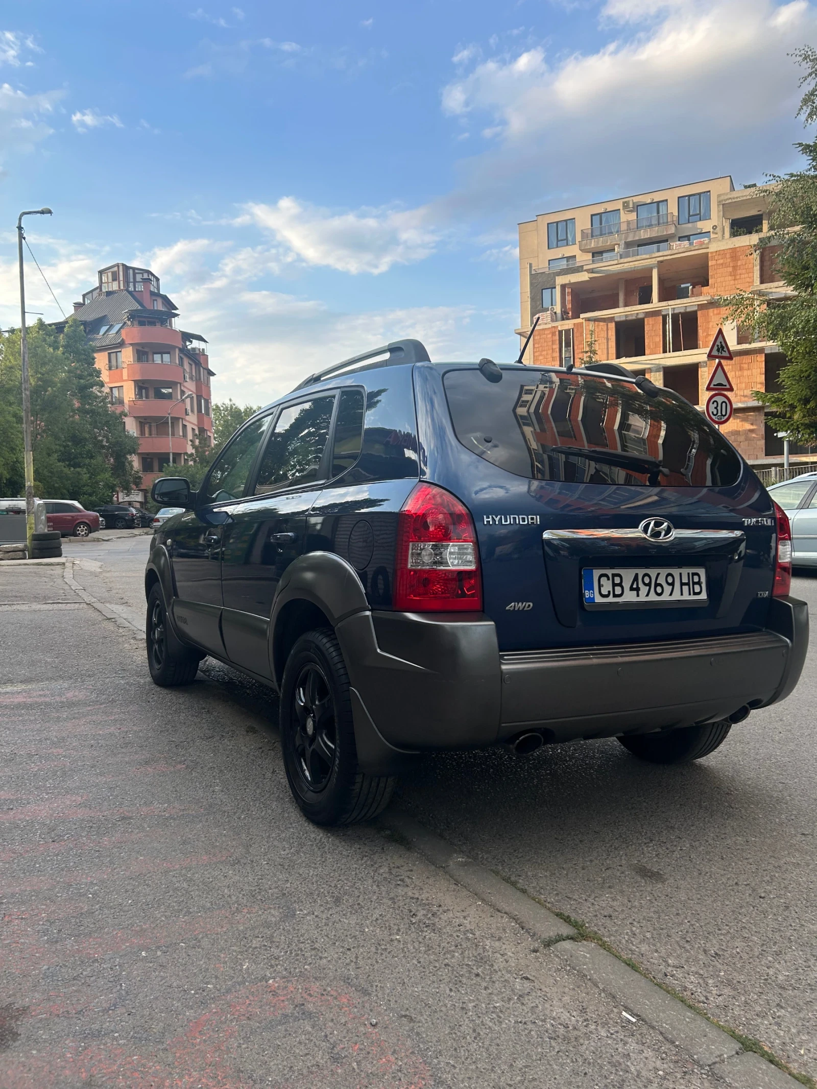 Hyundai Tucson 2.0 CRDI - изображение 6