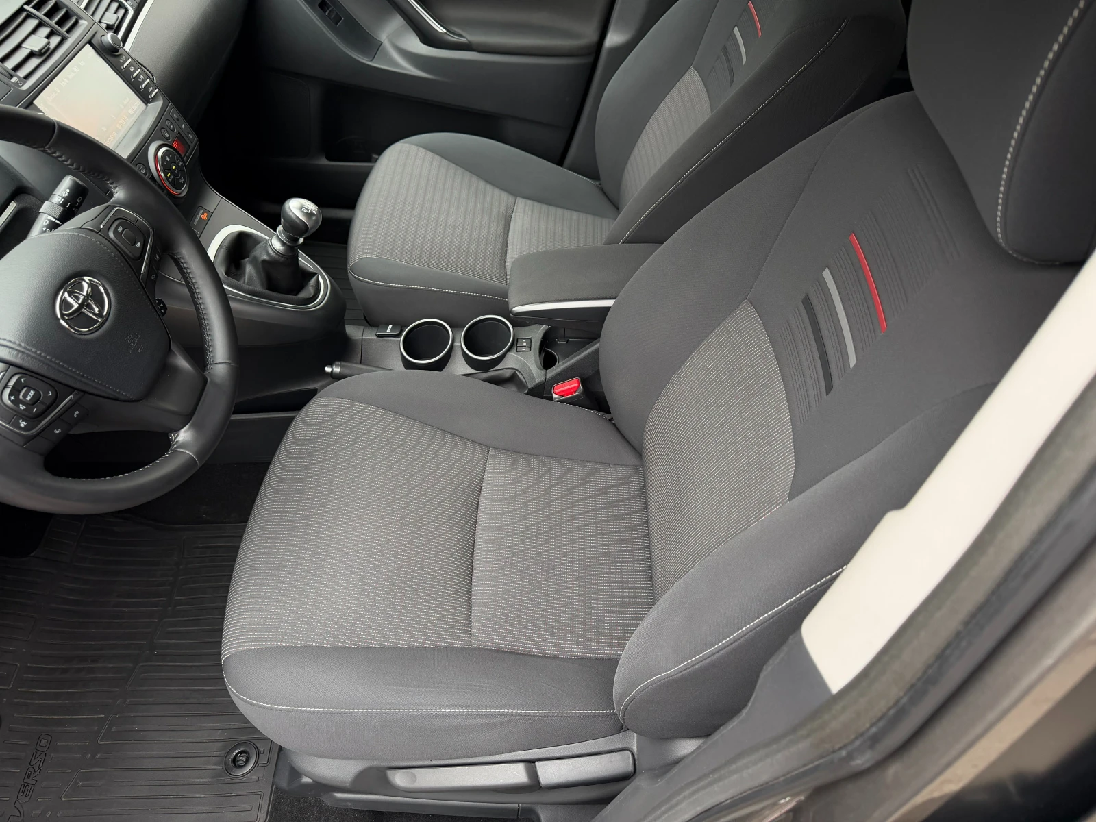 Toyota Verso 1.8I* СЕРВИЗНА КНИЖКА* ПЪЛНА  ИСТОРИЯ В ТОЙОТА - изображение 8