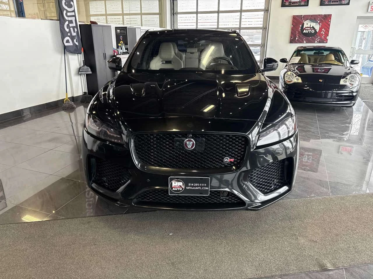 Jaguar F-PACE * SVR * CARFAX * ЦЕНА ДО БГ, снимка 2 - Автомобили и джипове - 53997742
