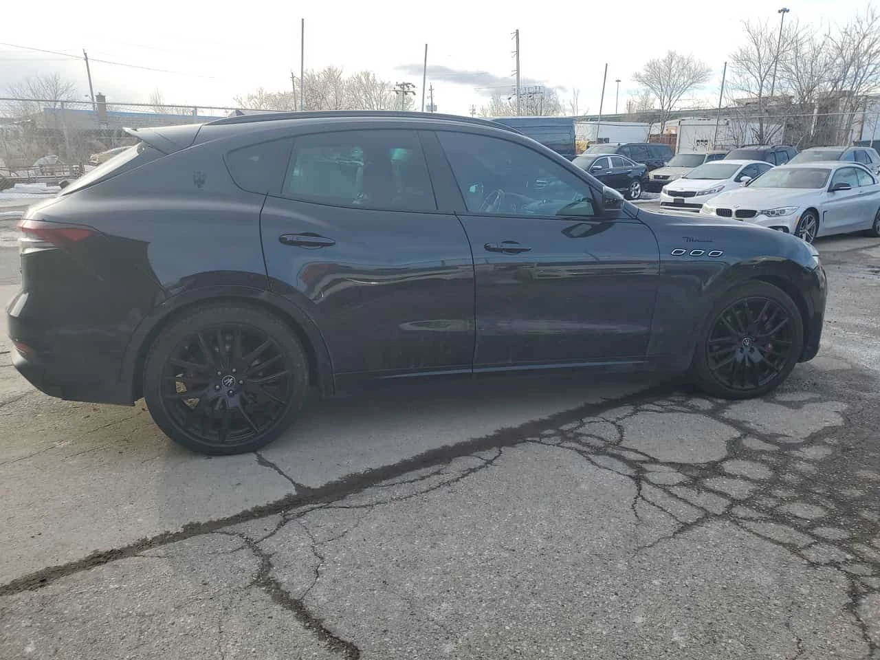 Maserati Levante * Modena * 360 * 2 КЛЮЧА * ПОДГРЕВ * NAVI, снимка 3 - Автомобили и джипове - 54150565