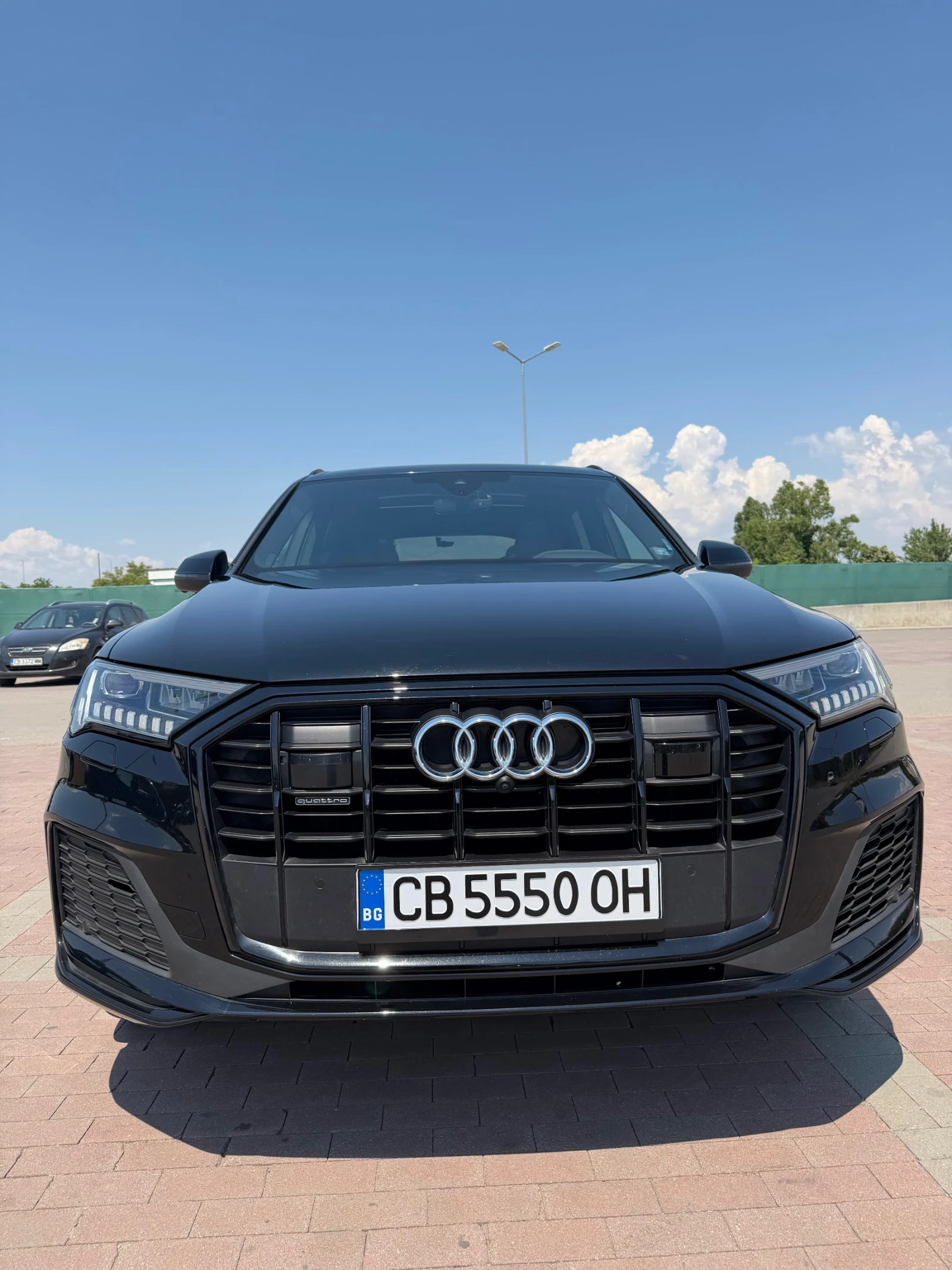 Audi Q7 ПЕРФЕКТНО СЪСТОЯНИЕ НАПЪЛНО ОБСУЖЕНА ФУЛ ЕКСТРИИИИ