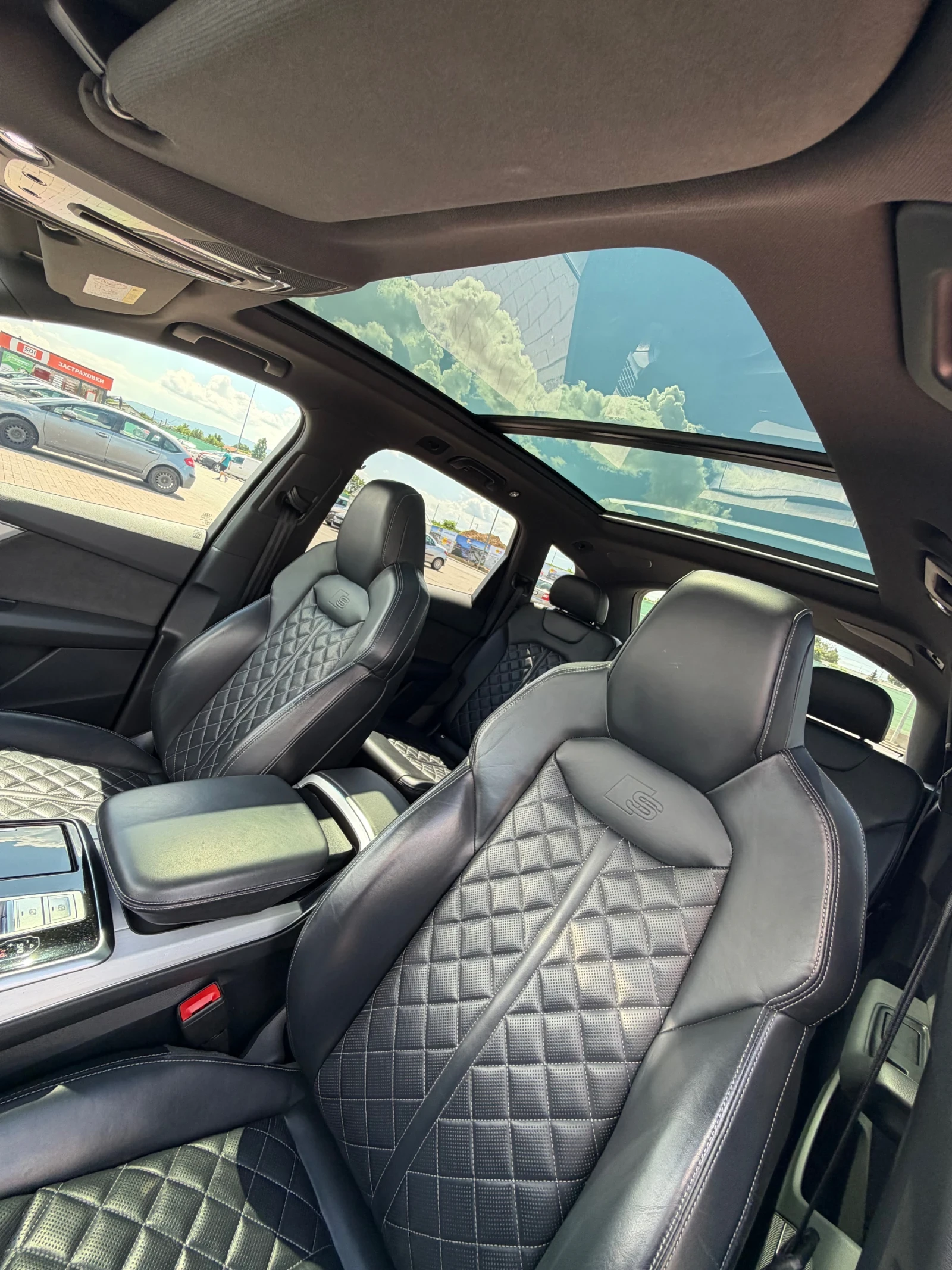 Audi Q7 ПЕРФЕКТНО СЪСТОЯНИЕ НАПЪЛНО ОБСУЖЕНА ФУЛ ЕКСТРИИИИ, снимка 9 - Автомобили и джипове - 54885055