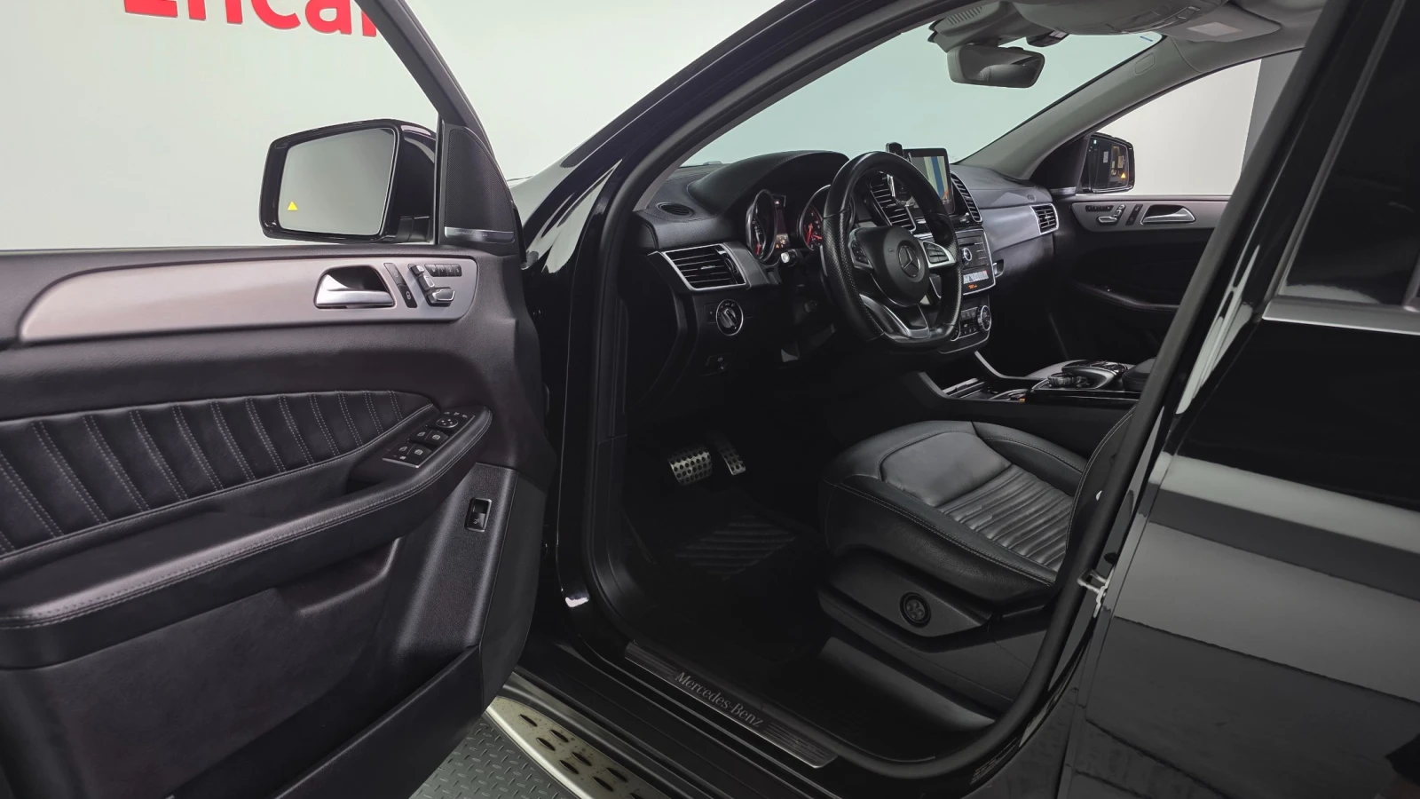 Mercedes-Benz GLE 350 D* Pano* Keyless* Camera* Navi, снимка 12 - Автомобили и джипове - 55279855