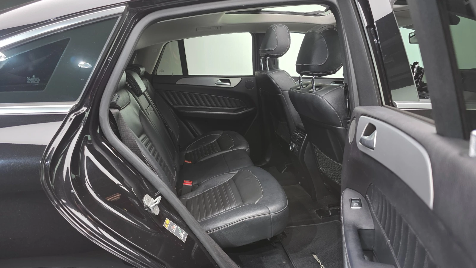 Mercedes-Benz GLE 350 D* Pano* Keyless* Camera* Navi, снимка 13 - Автомобили и джипове - 55279855