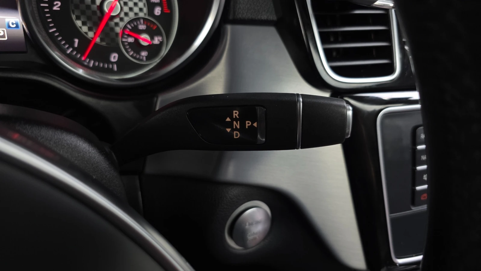Mercedes-Benz GLE 350 D* Pano* Keyless* Camera* Navi, снимка 11 - Автомобили и джипове - 55279855