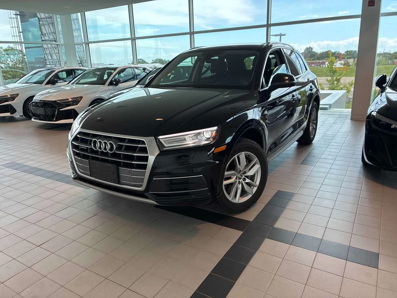 Audi Q5 * Komfort * CARFAX * ОПЦИЯ ЗА ФИНАНСИРАНЕ