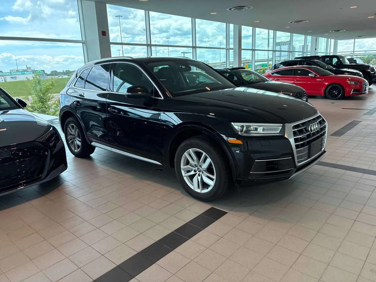 Audi Q5 * Komfort * CARFAX * ОПЦИЯ ЗА ФИНАНСИРАНЕ, снимка 3 - Автомобили и джипове - 55615287