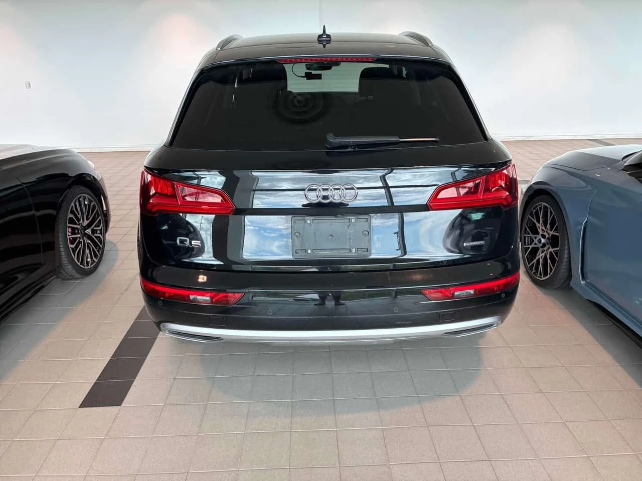 Audi Q5 * Komfort * CARFAX * ОПЦИЯ ЗА ФИНАНСИРАНЕ, снимка 4 - Автомобили и джипове - 55615287
