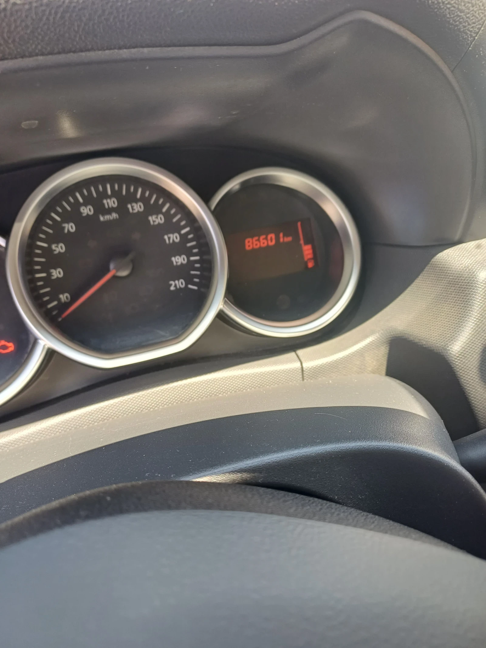 Dacia Duster, снимка 4 - Автомобили и джипове - 56094031