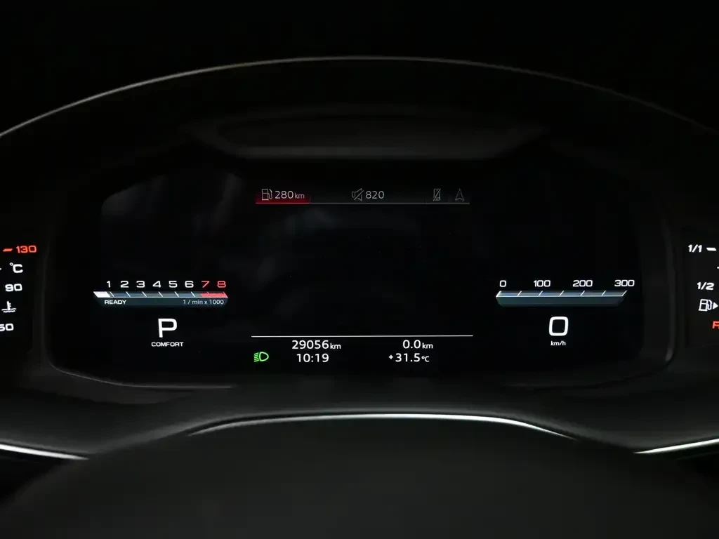 Audi Q7 S-line* 7МЕСТА* СВЕТЪЛ САЛОН* 360* ОБДУХ* B&O* , снимка 12 - Автомобили и джипове - 56118502