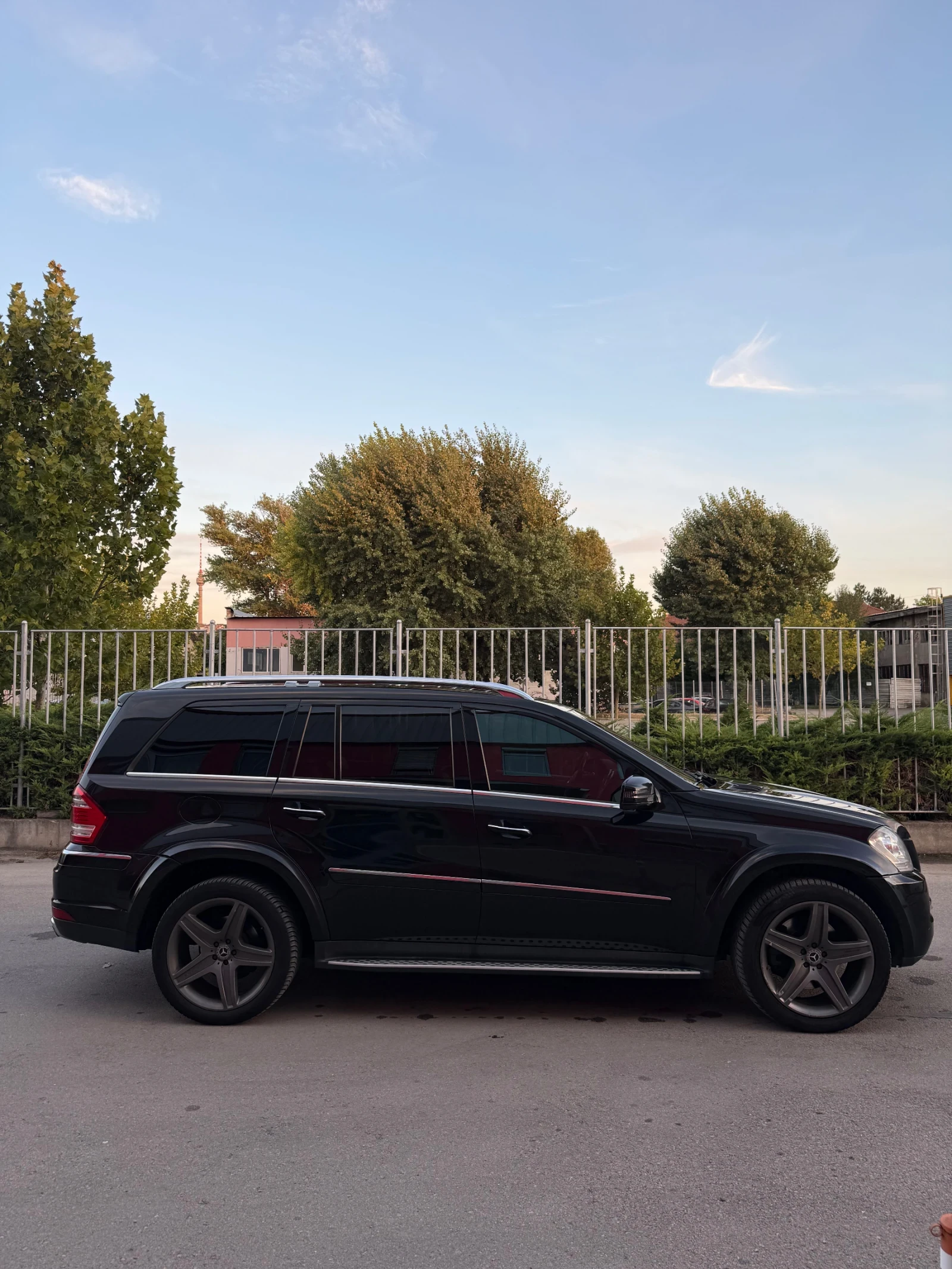 Mercedes-Benz GL 450 AMG LINE 7 МЕСТЕН, снимка 3 - Автомобили и джипове - 56281104