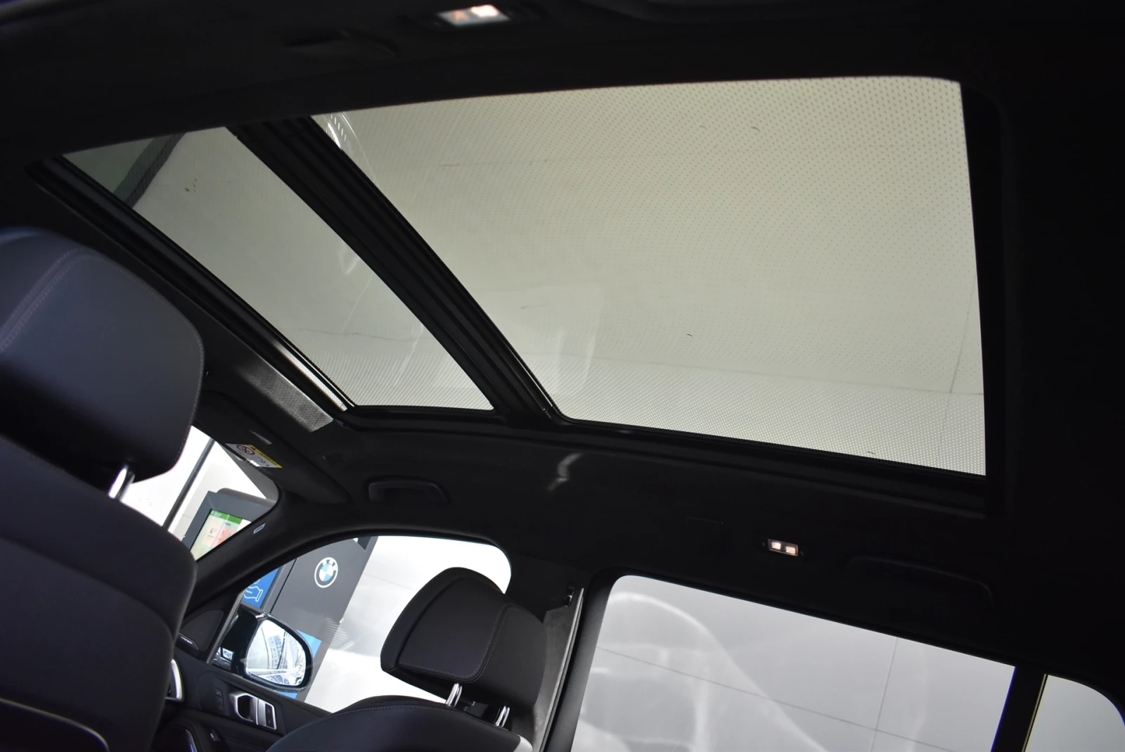 BMW X7 M60i xDrive, снимка 8 - Автомобили и джипове - 56636394