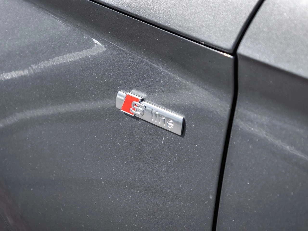 Audi Q5 E Plug-In Hybrid Quattro AWD | Panoramic Sunroof |, снимка 5 - Автомобили и джипове - 56660309