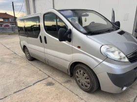 Opel Vivaro 2.5 - изображение 1