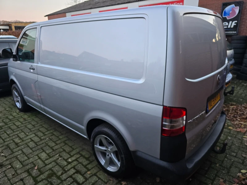 VW T5 Transporter 2.0 TDI, снимка 3 - Бусове и автобуси - 48374453