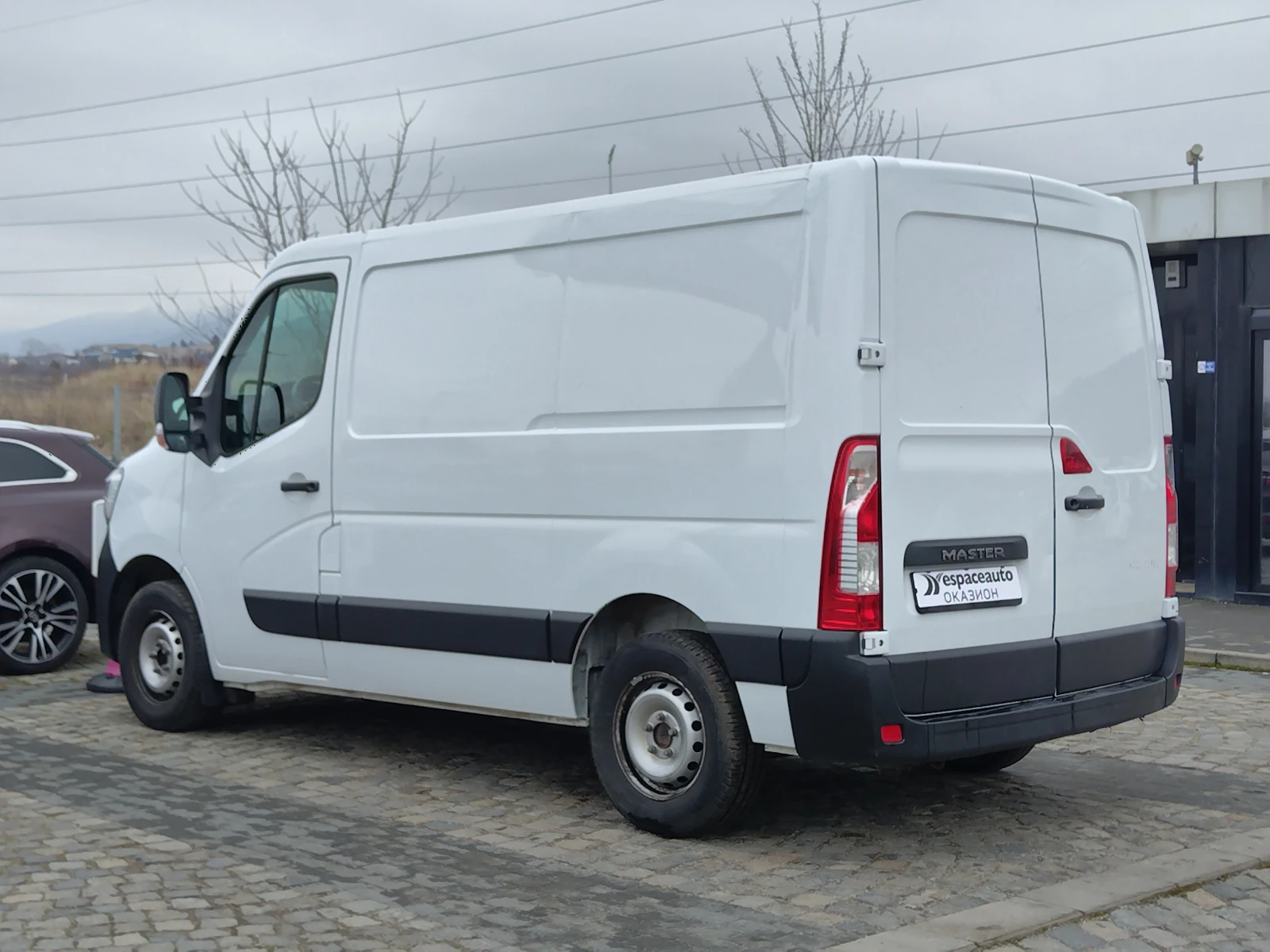 Renault Master  L1H1/2.3dCi/135 к.с. - изображение 7