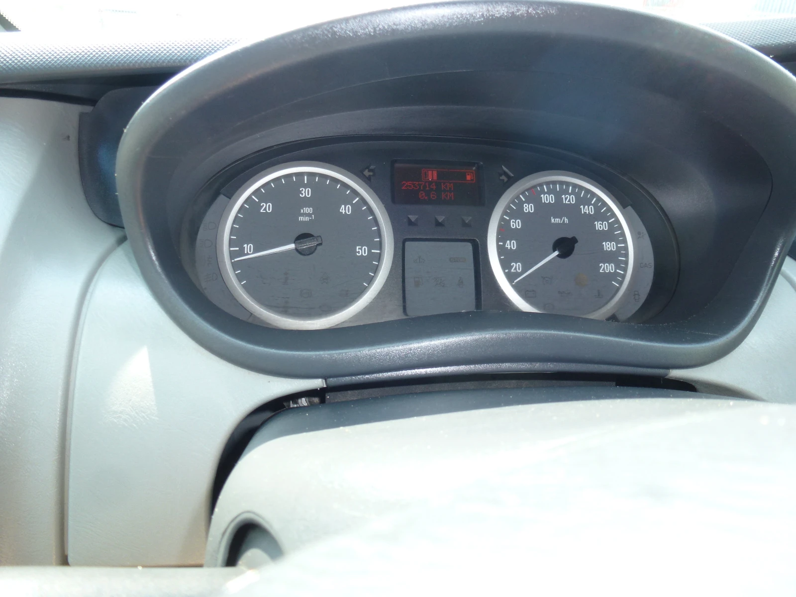 Opel Vivaro ТОП СЪСТОЯНИЕ, снимка 8 - Бусове и автобуси - 55264716