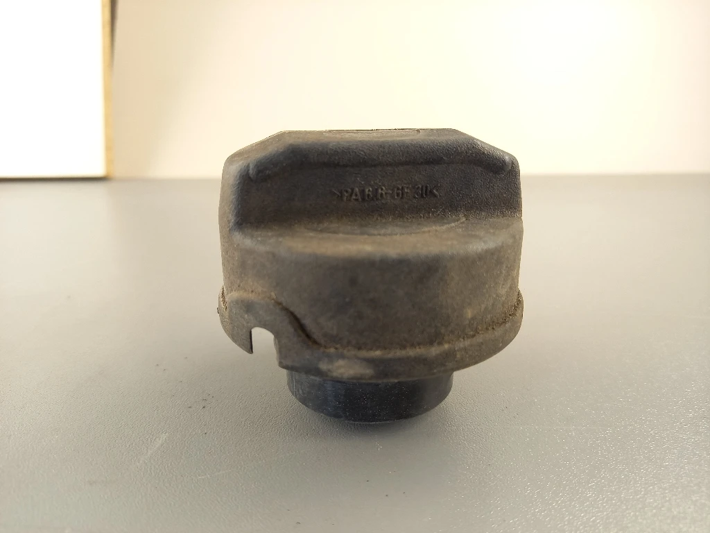 Капачка резервоар вътрешна Фолксваген Пасат Б5 1.8Т (5)