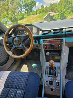 Mercedes-Benz 124, снимка 10