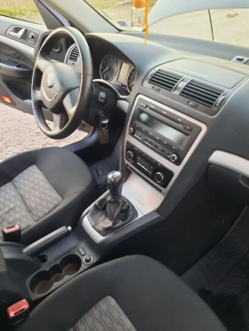 Skoda Octavia 1.6 MPI, снимка 11