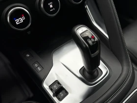 Jaguar E-pace 2.0D* R-DYNAMIC* AWD* LED* CAMERA* CARPLAY, снимка 13