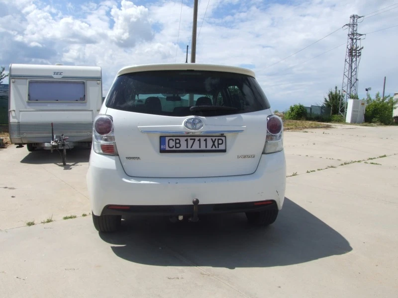 Toyota Verso 1.6 D, снимка 11 - Автомобили и джипове - 46569813