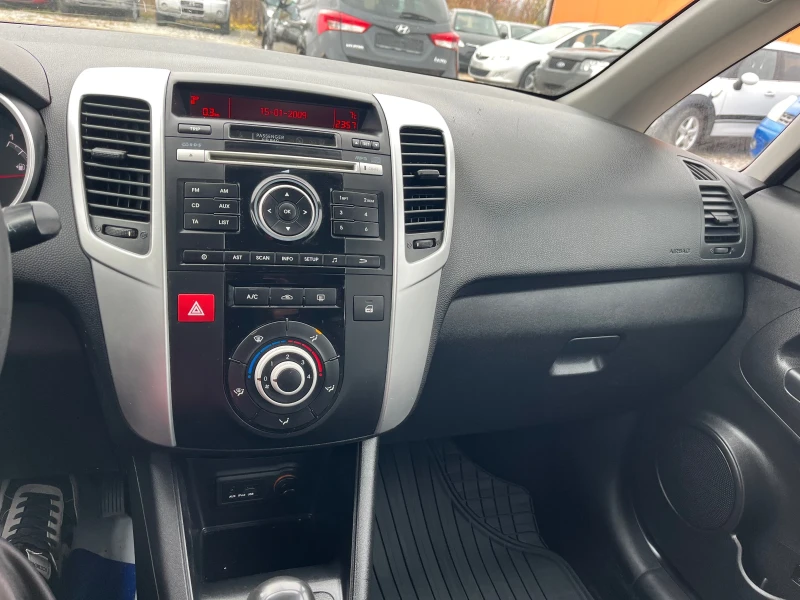 Kia Venga 1.4-75кс, снимка 10 - Автомобили и джипове - 47989884