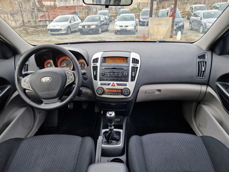 Kia Ceed 1.6crdi, 115кс, 08г, Климатроник, Италия , снимка 11 - Автомобили и джипове - 48248465