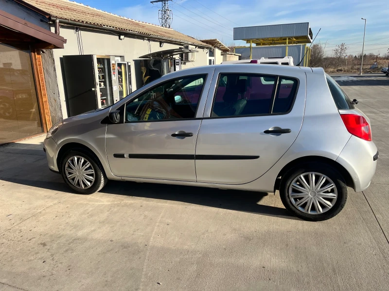 Renault Clio 3, снимка 2 - Автомобили и джипове - 48685009