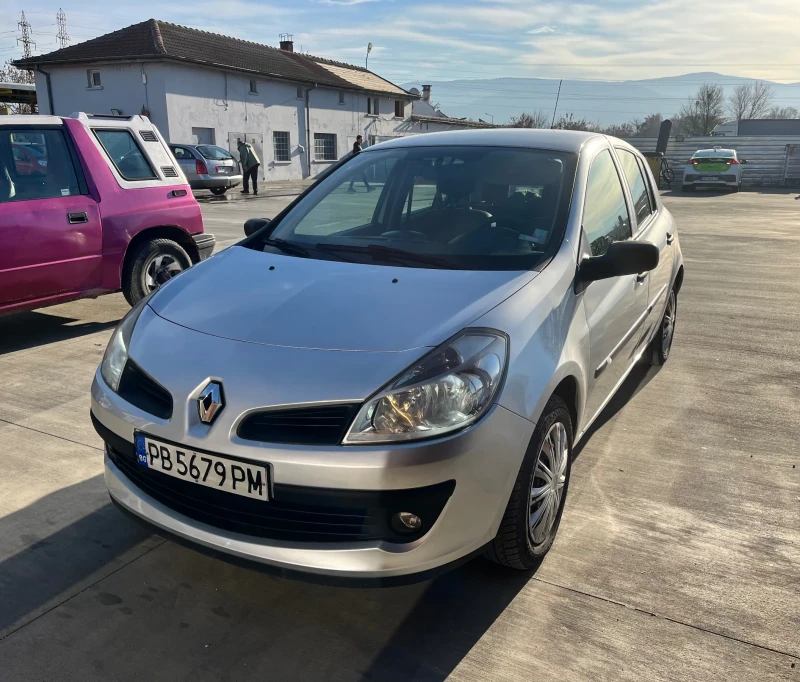 Renault Clio 3, снимка 1 - Автомобили и джипове - 48685009