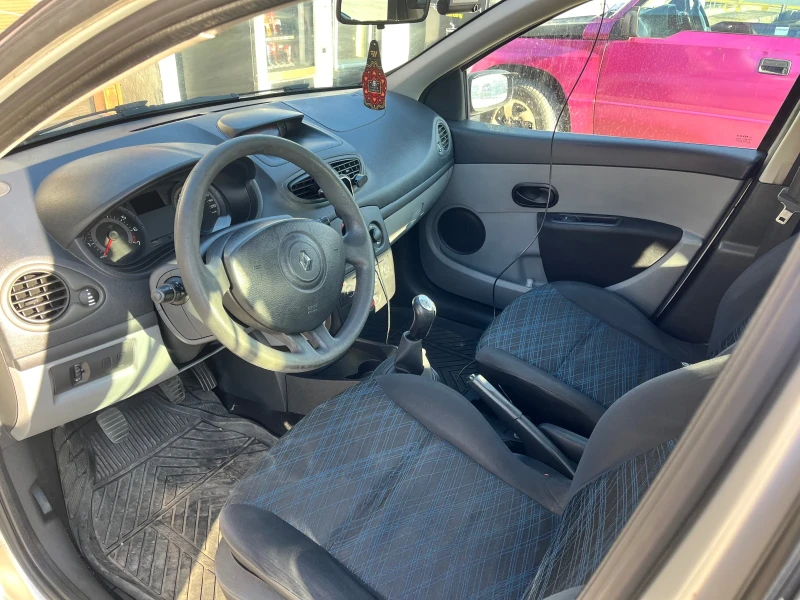 Renault Clio 3, снимка 6 - Автомобили и джипове - 48685009