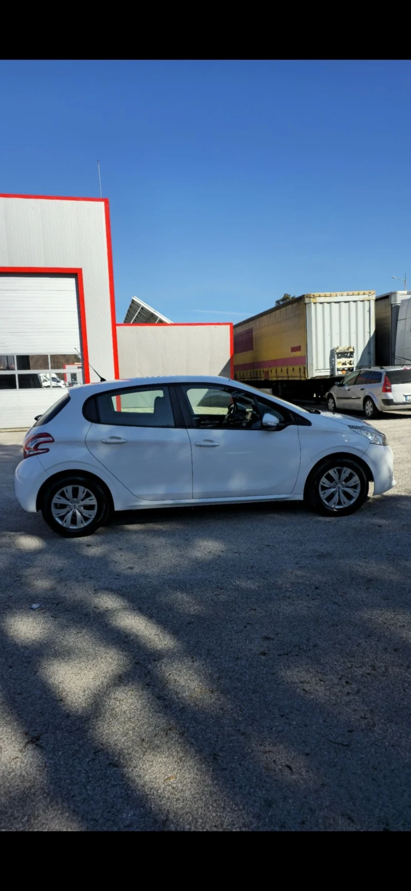 Peugeot 208, снимка 6 - Автомобили и джипове - 49208225