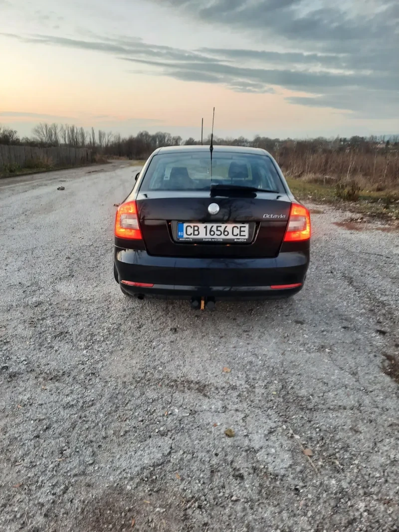 Skoda Octavia 1.6 MPI, снимка 2 - Автомобили и джипове - 49532213