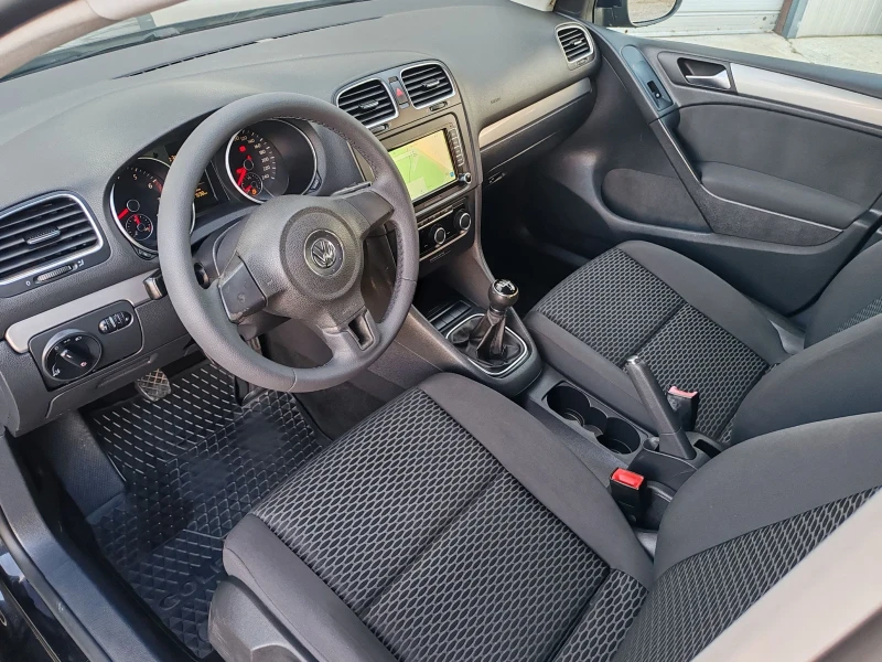 VW Golf 1.4i 80kc , снимка 8 - Автомобили и джипове - 52206555