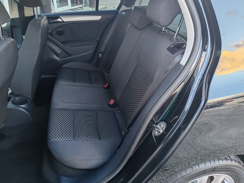 VW Golf 1.4i 80kc , снимка 13 - Автомобили и джипове - 52206555