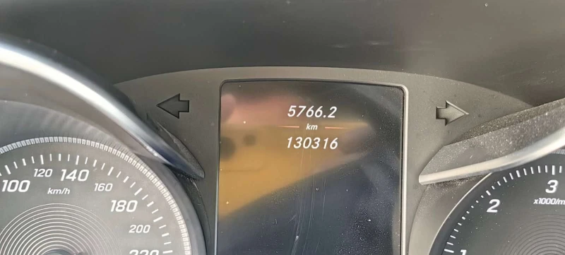 Mercedes-Benz C 200, снимка 16 - Автомобили и джипове - 52570476