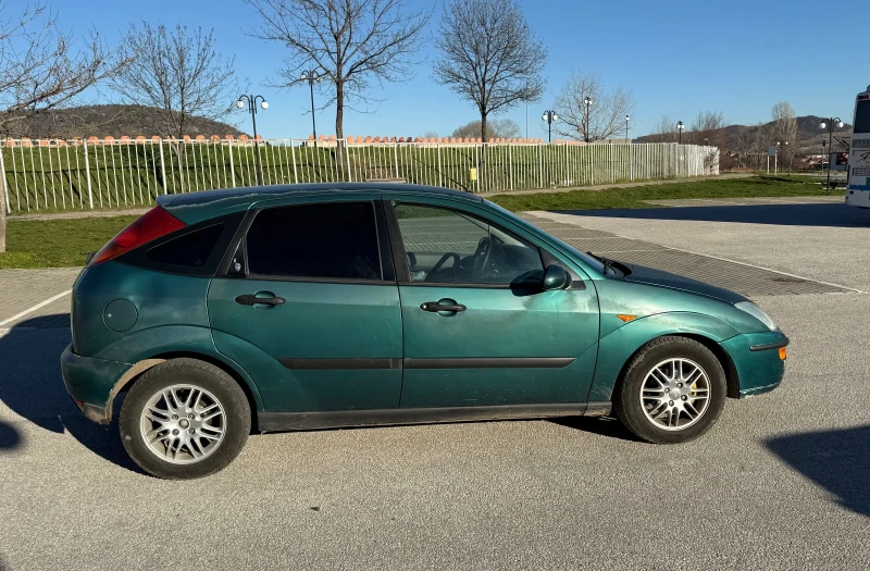 Ford Focus 1.8 , снимка 4 - Автомобили и джипове - 53016615