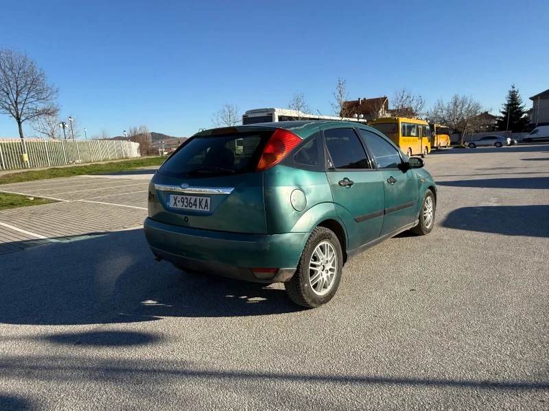 Ford Focus 1.8 , снимка 11 - Автомобили и джипове - 53016615