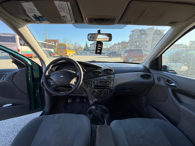 Ford Focus 1.8 , снимка 10 - Автомобили и джипове - 53016615