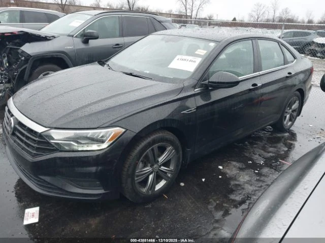 VW Jetta R-line* Keyless* Камера* Blind s.* , снимка 3 - Автомобили и джипове - 53030925