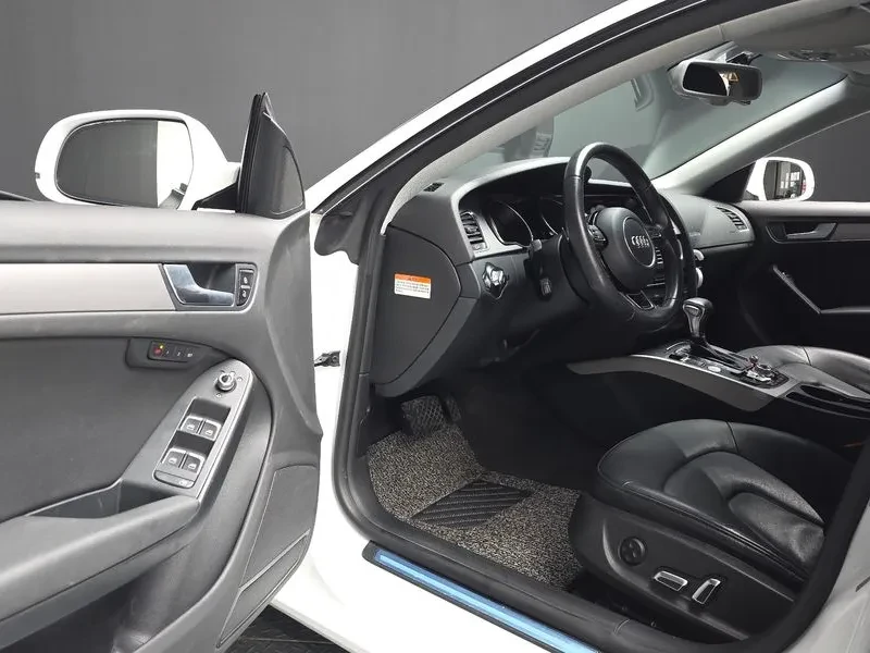 Audi A5 35 Tdi Quattro Sportback 8Ta, снимка 10 - Автомобили и джипове - 54995663
