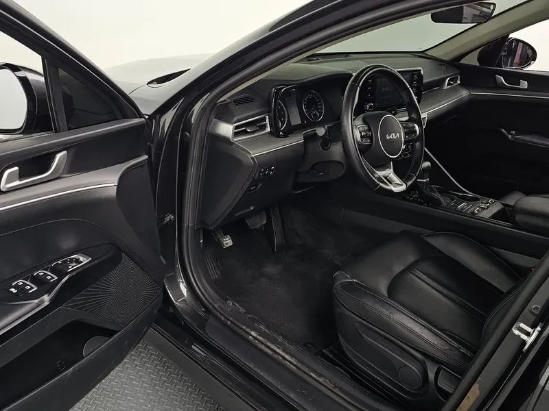 Kia K5 2.0 Lpi , снимка 10 - Автомобили и джипове - 56502625
