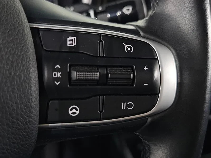 Kia K5 2.0 Lpi , снимка 17 - Автомобили и джипове - 56502625