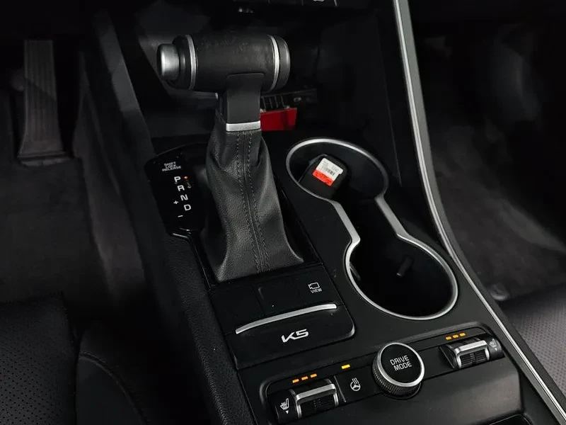 Kia K5 2.0 Lpi , снимка 9 - Автомобили и джипове - 56502625