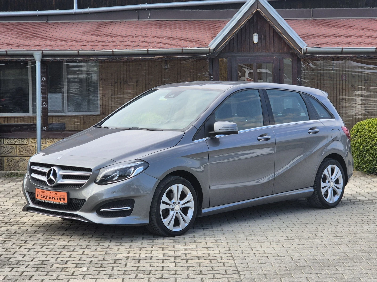 Mercedes-Benz B 180 1.5дизел 109к.с., снимка 1