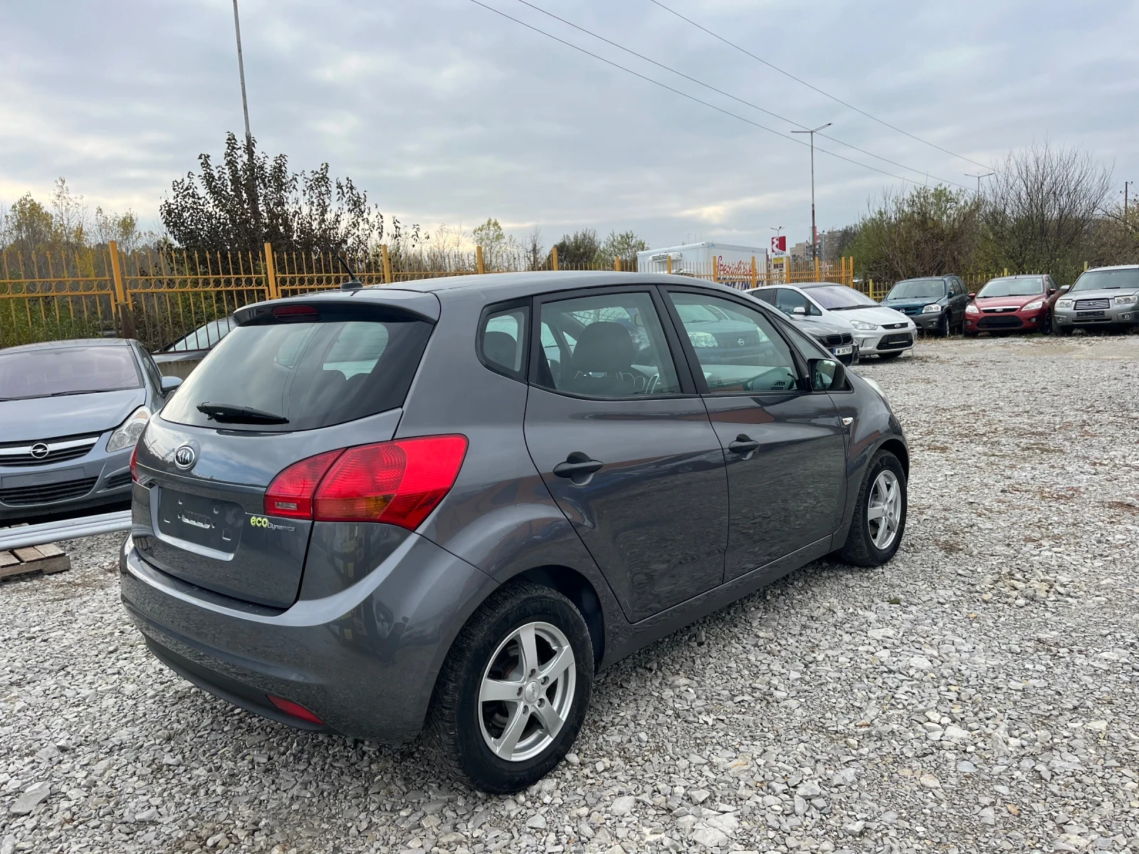 Kia Venga 1.4-75кс - изображение 4