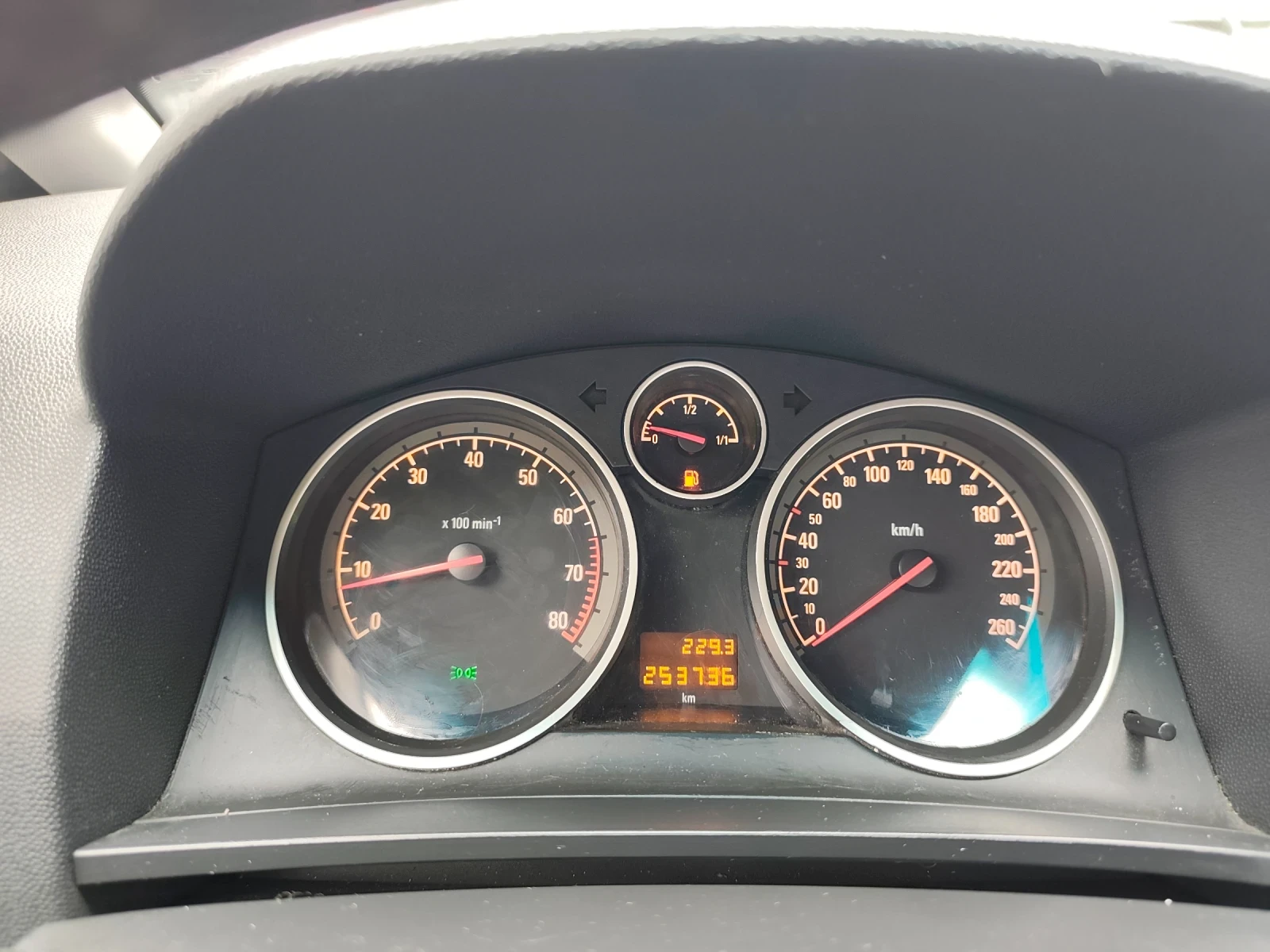 Opel Zafira 1.8 ГАЗ-ИНЖ 7 МЕСТА! * КЛИМАТРОНИК* ТОП!!, снимка 14 - Автомобили и джипове - 54145337